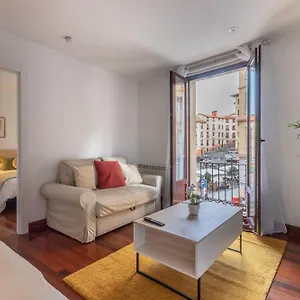 https://plaza-unamuno-centro-casco-viejo.bilbaohotelsspain.com